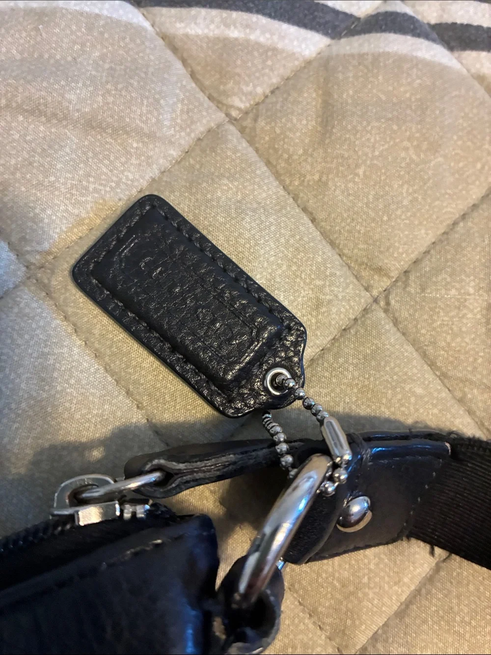 Coach Vintage Park Black Pebbled Leather Swingpack Crossbody + silver turnlock